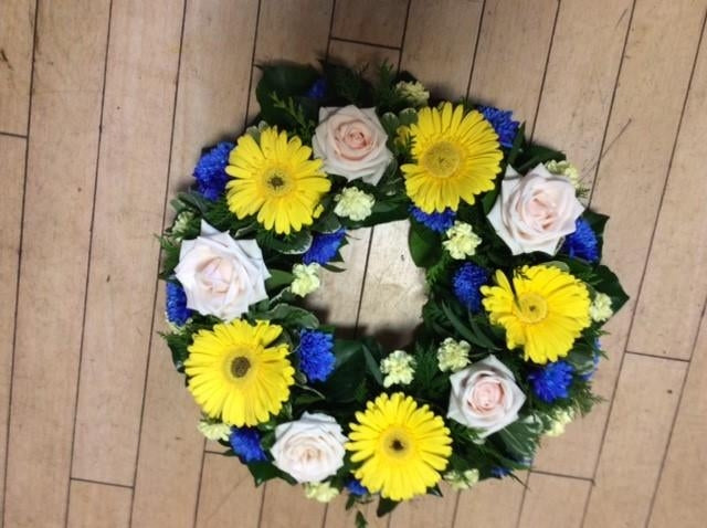 Loose Open Wreath.
