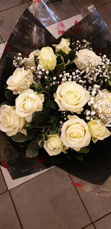 Romantic White Roses