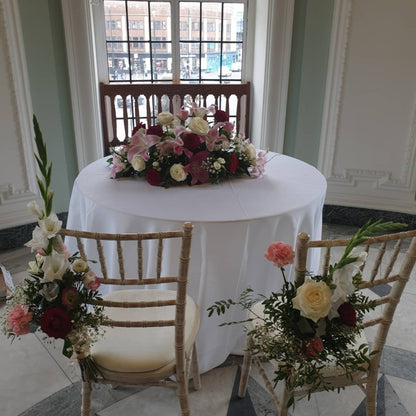Top table arrangement